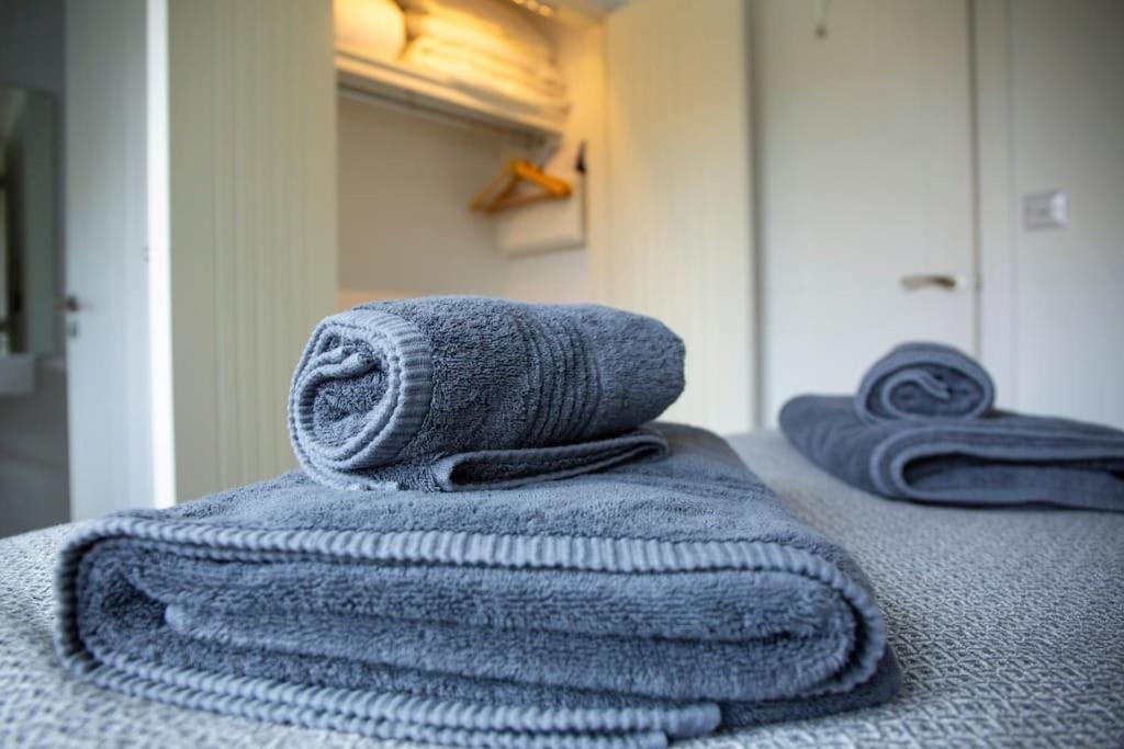 Shottery Bridge House Apartments - Free Parking מראה חיצוני תמונה